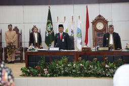 17 kades/lurah alumni Paralegal Justice Award terima penghargaan