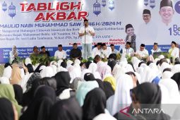 Bobby Nasution akan bereskan jalan rusak parah di Hamparan Perak