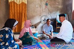 Cabub Saipullah Nasution bantu pendampingan pasien penderita Tumor di Desa Hutarimbaru