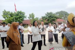 Sri Mulyani memotivasi pelajar SMA Negeri 1 Tanjung Pandan, Bangka Belitung