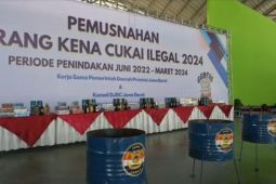 Pemprov Jabar dan Bea Cukai musnahkan barang ilegal senilai Rp10,78 miliar