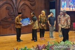 Imam Budi Hartono raih juara pertama penulisan esai tentang transportasi di UI