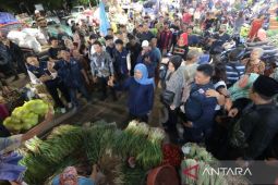 Khofifah tegaskan komitmen lindungi pasar tradisional