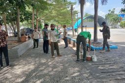 Satpol PP Pangkalpinang angkut grobak dagangan di kawasan Alun-Alun Taman Merdeka