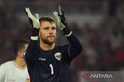 Maarten Paes gabung Ajax