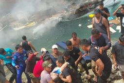 Speedboat Bela 72 terbakar di Pelabuhan Regional Bobong
