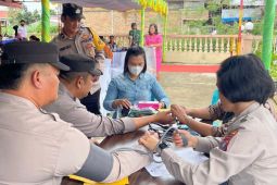 Polres Simalungun gelar pemeriksaan kesehatan gratis kepada personel dan masyarakat