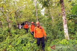 SAR temukan jasad wanita tua pencari cengkih yang hilang di  Hitu