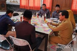 Pemkab Pamekasan lindungi pengawas pilkada dengan program JKK dan JKM