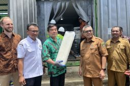 Pabrik es tenaga surya resmi beroperasi di desa Kawa Kabupaten SBB