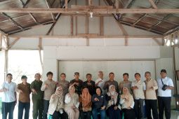 Setkab evaluasi program rehabilitasi mangrove di Belitung