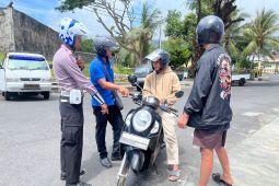 Tidak pakai helm,  Ditlantas tilang ratusan kendaraan di Maluku Utara