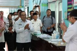 Pj Bupati Lampung Tengah minta masyarakat dilayanani dengan optimal saat berobat
