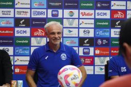 Lawan Persita Tangerang, Arema FC pincang