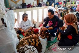 Askrindo beri perlindungan asuransi untuk UMKM perempuan di Bandung