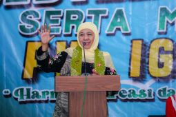 Di tengah gempuran AI, Khofifah ajak guru RA tetap ajarkan generasi alfa menulis