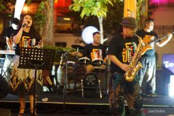 ARTOTEL Surabaya angkat karya seniman lokal melalui Onedeck Fusion Vibes Volume 3