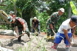 TMMD Kodim 0608/Cianjur membangun jalan desa sepanjang 2.200 meter