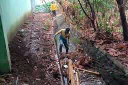 Pemkot Kediri perbaiki saluran air