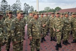 Senyum Kabinet Merah Putih di hari pertama pembekalan di Lembah Tidar