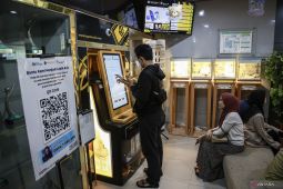 Harga emas Antam 12 November merosot Rp35.000 ke angka Rp1,482 juta per gram