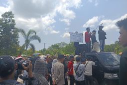 Mahasiswa dan PGRI kawal sidang kedua Guru Honorer Supriyani di PN Andoolo