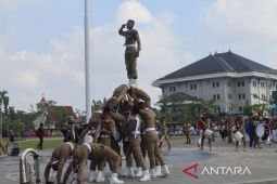 Drumband dan tari kolosal peringati hari Sumpah Pemuda Kalbar