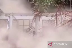 Disdikpora Cianjur kirim tim memastikan penyebab laboratorium ambruk