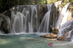 Obyek wisata Air Terjun Piala di Banggai