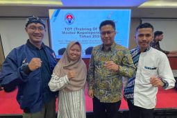 Tiga pemuda Kalbar mendapat sertifikasi "Master Trainer" dari BNSP