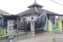 Puluhan rumah di Bojongmangu Bekasi rusak diterjang angin kencang