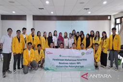 Adaro bina 23 mahasiswa UPR penerima beasiswa IBFL