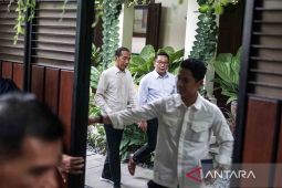 Ridwan Kamil memiliki kedekatan dengan Prabowo dan Jokowi, kata Golkar