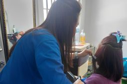 LPP Kelas III Palu bekali keterampilan tata rias rambut bagi warga binaan