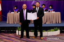 LLDIKTI XI Kalimantan serahkan SK operasional Universitas Sapta Mandiri