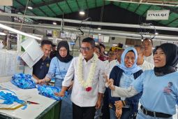 Kunjungi PT. Sejin Global Indonesia, Andra Soni janji perhatikan buruh