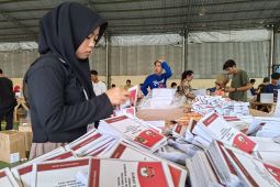 Lipat surat suara Pilkada, KPU Tangerang libatkan ratusan pekerja
