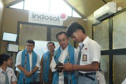 Indosat Ooredoo Hutchison hadirkan studio digital bahan daur ulang di SMAN 6 Ambon