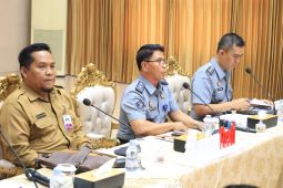 Kanwilkumham Jatim sosialialisasikan layanan kewarganegaraan ke camat