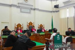 Hakim vonis lepas pasutri didakwa palsukan tanda tangan rugikan perusahaan Rp583 miliar