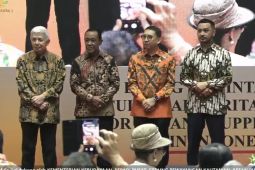 Menteri Kebudayaan Fadli Zon luncurkan buku "Pesona Wayang Indonesia"
