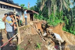 BPBD Mukomuko perpanjang tanggap darurat longsor 10 hari