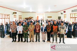 Pengawas TPS di Situbondo langsung bekerja setelah dilantik
