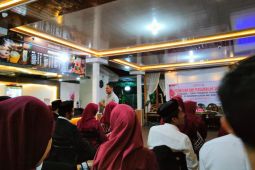 Bawaslu Bone membekali materi pengawasan Pilkada kepada Pengawas TPS