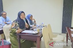 Pemkab Bogor berikan pembekalan penyiar radio agar tetap "bersinar" di era digital