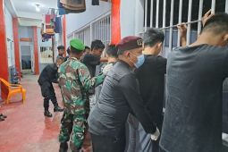 Rutan Kotabumi geledah kamar dan tes urine narapidana secara mendadak