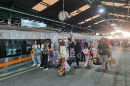 KAI Daop 6 mulai menjual tiket libur Natal dan Tahun Baru 2025