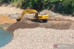 PUPR Mukomuko optimis penanganan tebing longsor di Sungai Selagan rampung sesuai target