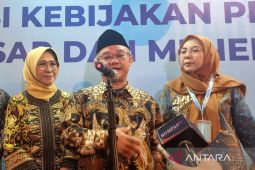 Guru minta usia pensiun diperpanjang saat uji UU guru dan dosen