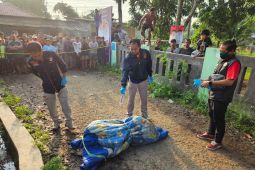 Polisi tangani kasus penemuan mayat terbungkus kasur